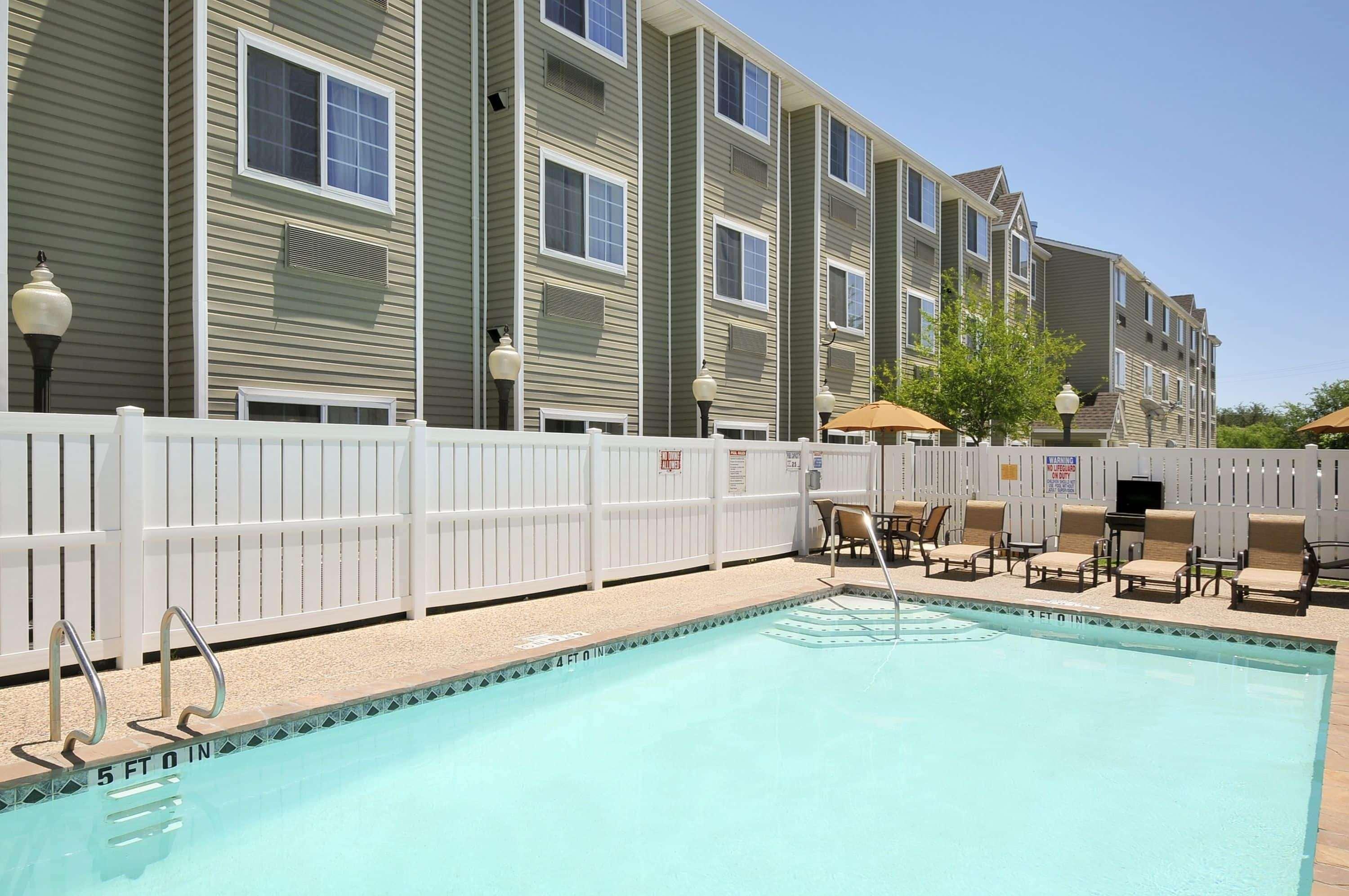 Super 8 By Wyndham San Antonio Airport North Hotel Kültér fotó
