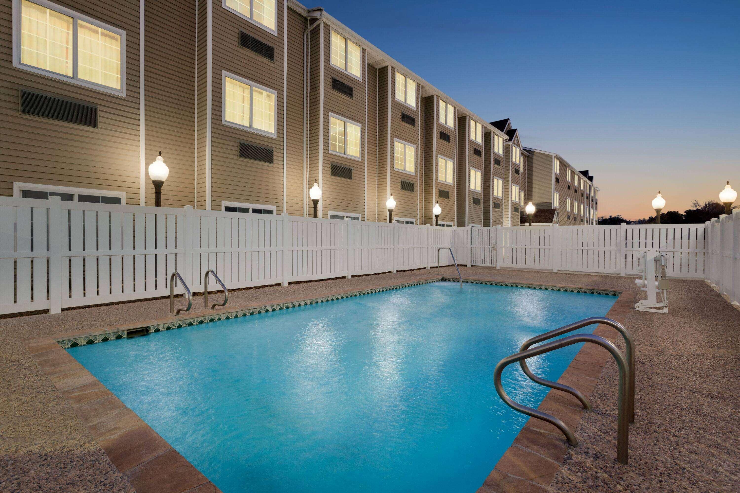 Super 8 By Wyndham San Antonio Airport North Hotel Kültér fotó